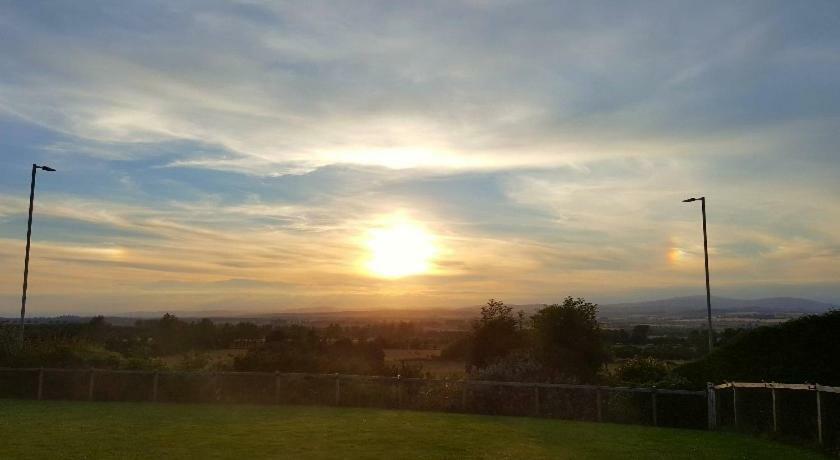 One Strathview B&B Forfar Eksteriør billede