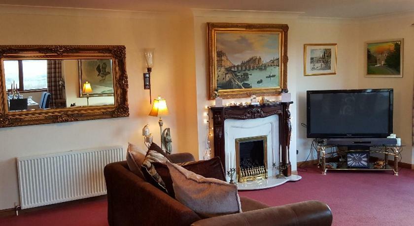 One Strathview B&B Forfar Eksteriør billede